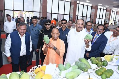 Chief Minister Yogi Adityanath inaugrates Aam Mahotsav 2024 in Lucknow.