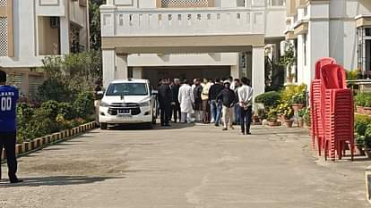 Bihar News: Congress MLA Shakeel Ahmed Khan's son dies, dead body found in government residence