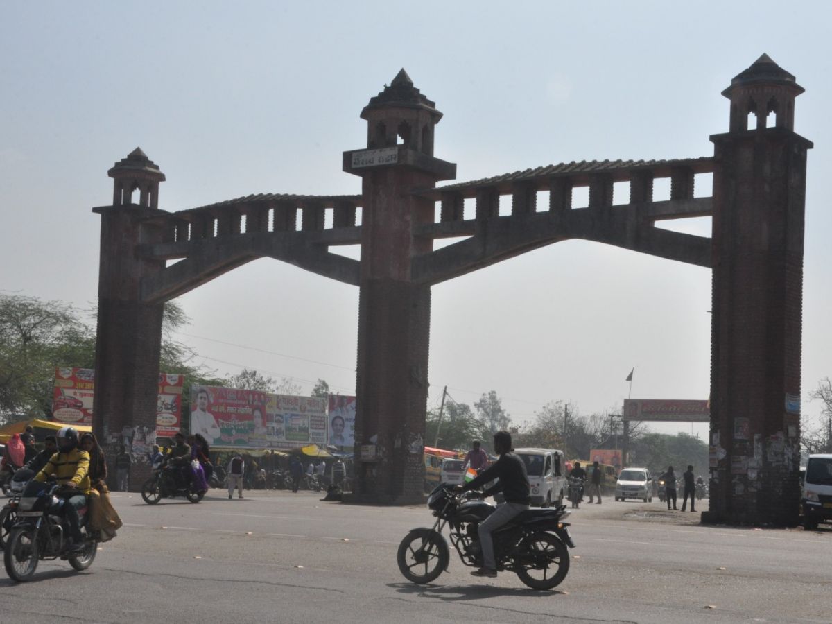 Sakshi Maharaj's Hat-Trick or Victory for INDIA Bloc? UP's 'Leather Belt' Unnao Set for Showdown on May 13 - News18