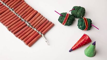 UP News: Ban on manufacturing, storage and sale of firecrackers in eight districts, instructions issued