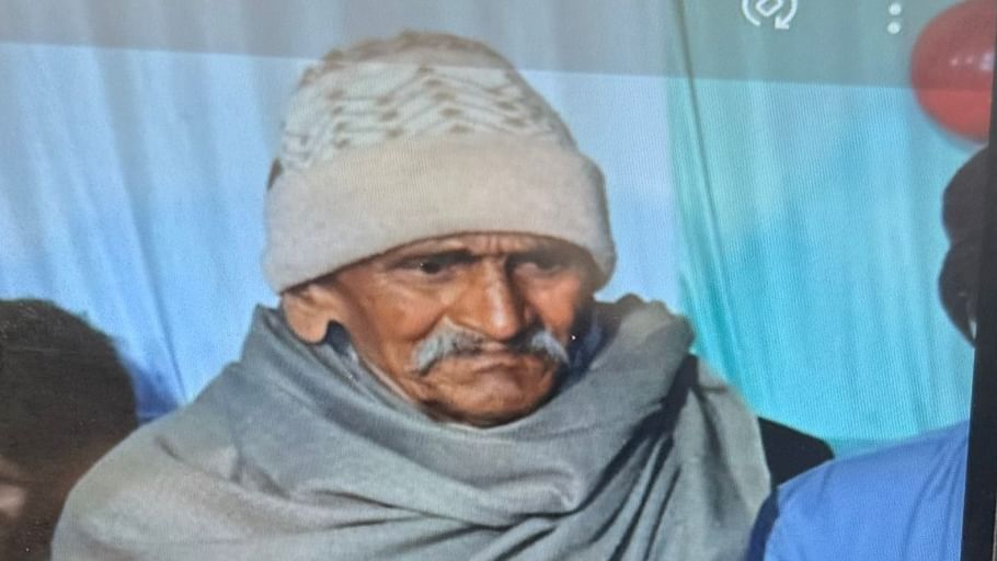 Tragic Fire in Agra: E-Scooter Charging Explosion Claims Lives of Elderly Couple