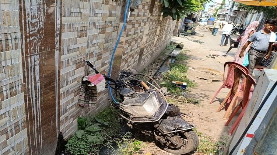 Tragic Fire in Agra: E-Scooter Charging Explosion Claims Lives of Elderly Couple