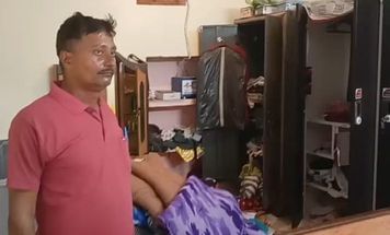 चोरी की घटना में जांच करती फॉरेंसिक टीम। संवाद