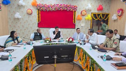 Vrindavan: रजत शेषनाग और स्वर्ण कलश...बांकेबिहारी मंदिर के खजाने में बेशकीमती रत्न, 54 साल बाद खुलेगा तहखाना Treasure Of Bihariji Is Locked In The Banke Bihari Temple For 54 Years In Vrindavan