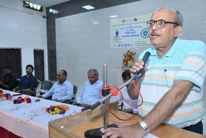 Unnao News: छात्रों को साइबर पाठ्यक्रम की बारीकियां बताई The nuances of cyber syllabus were told to students
