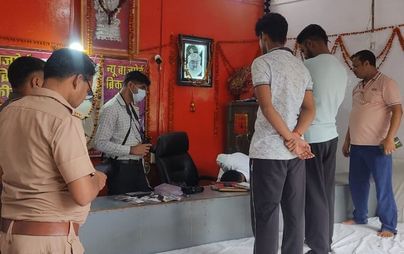 Unnao News: ज्वैलर्स की दुकान से छह लाख का माल पार unnao news