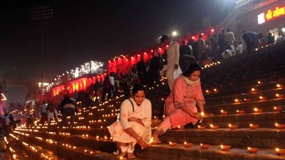 अयोध्या में दिवाली: दुनिया भर में कहीं से ऑनलाइन जलाएं एक दीया राम के नाम, तय किए गए पैकेज; मिलेगा प्रसाद भी Diwali in Ayodhya: Light a diya in the name of Lord Ram online from anywhere in the world, packages available